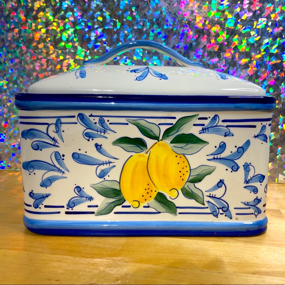 Inspirado Stonelite Covered Box  for Cookies, Bread, Biscotti, Tea, etc.